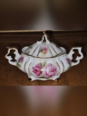 Vintage Pink Rose Porcelain Sugar Bowl with Lid and Gold Trim